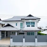 April Pool Villa Airport